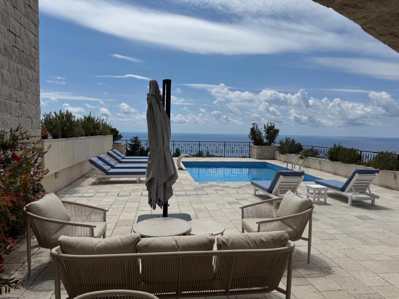 Casa Oliva With Private Heating Pools Villa Budva